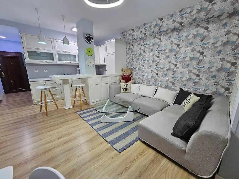 Central Apartment With Balcony 1 Tirana