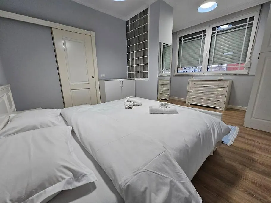Central Apartment With Balcony 1 Tirana