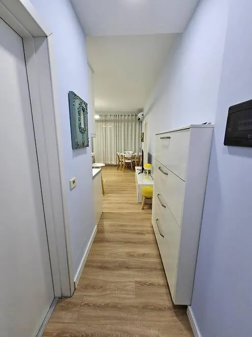 Central Apartment With Balcony 1 Tirana